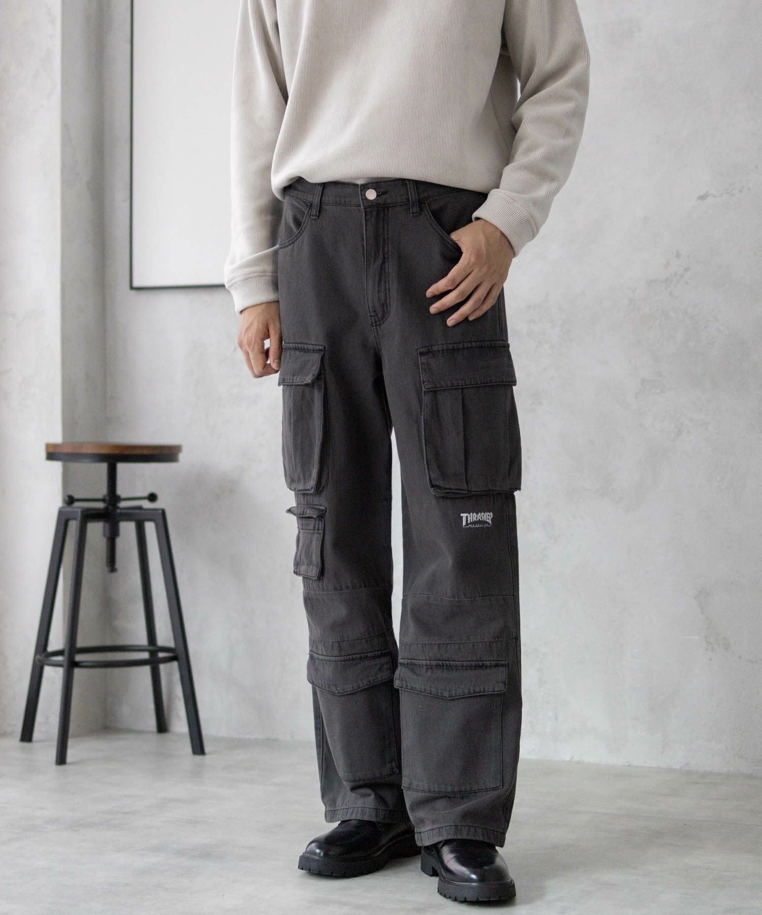 THRASHER 9ポケットデニムカーゴパンツ メンズ