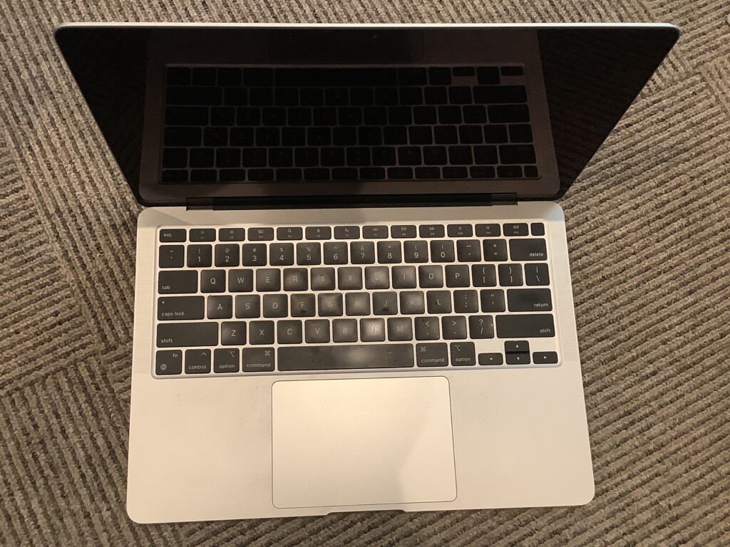 MacBook Air 13 画面表示不良 液晶故障 ジャンクパソコン | Mac 買取