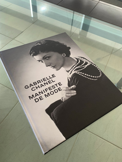 シャネル展☆Gabrielle Chanel. Manifeste de mode｜Comme d'habitude