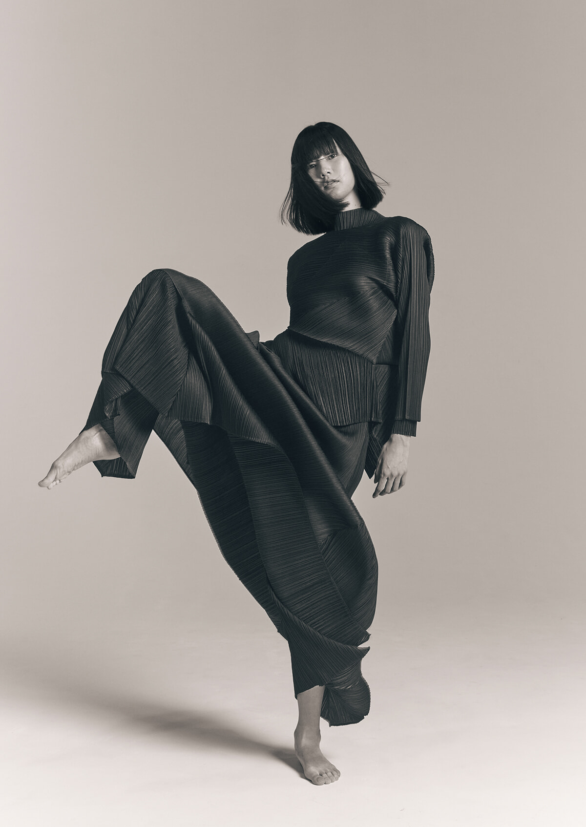 一本の糸から始まったプリーツ プリーズ イッセイ ミヤケ。創造の原点