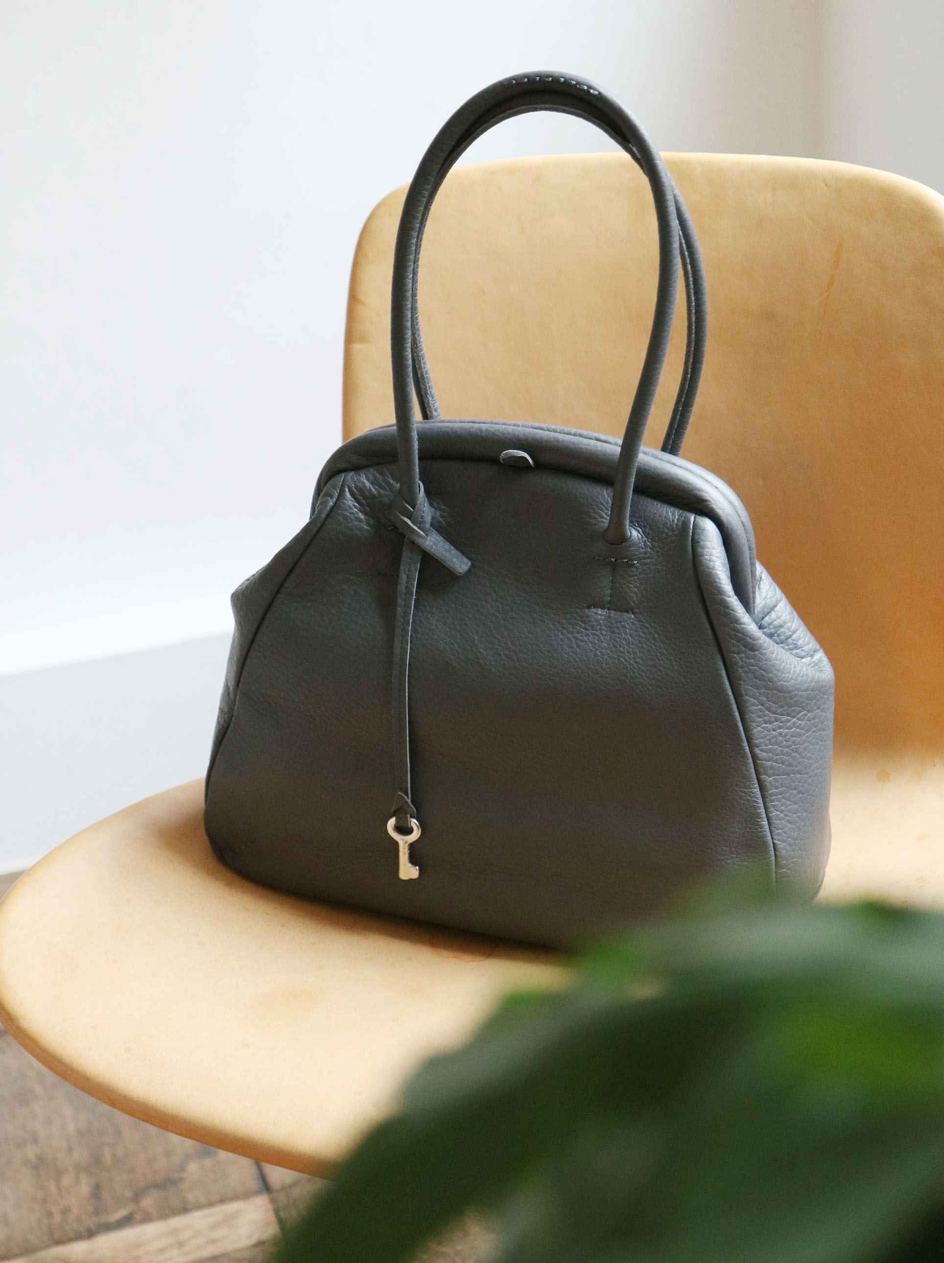 予約】3月下旬～4月初旬頃入荷予定「しっくりバッグ グレー