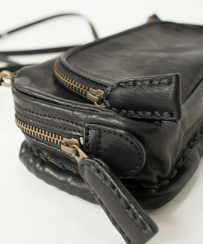 ebagos エバゴス 牛革ソフトショルダーベルト付き籐付き長財布 BLACK