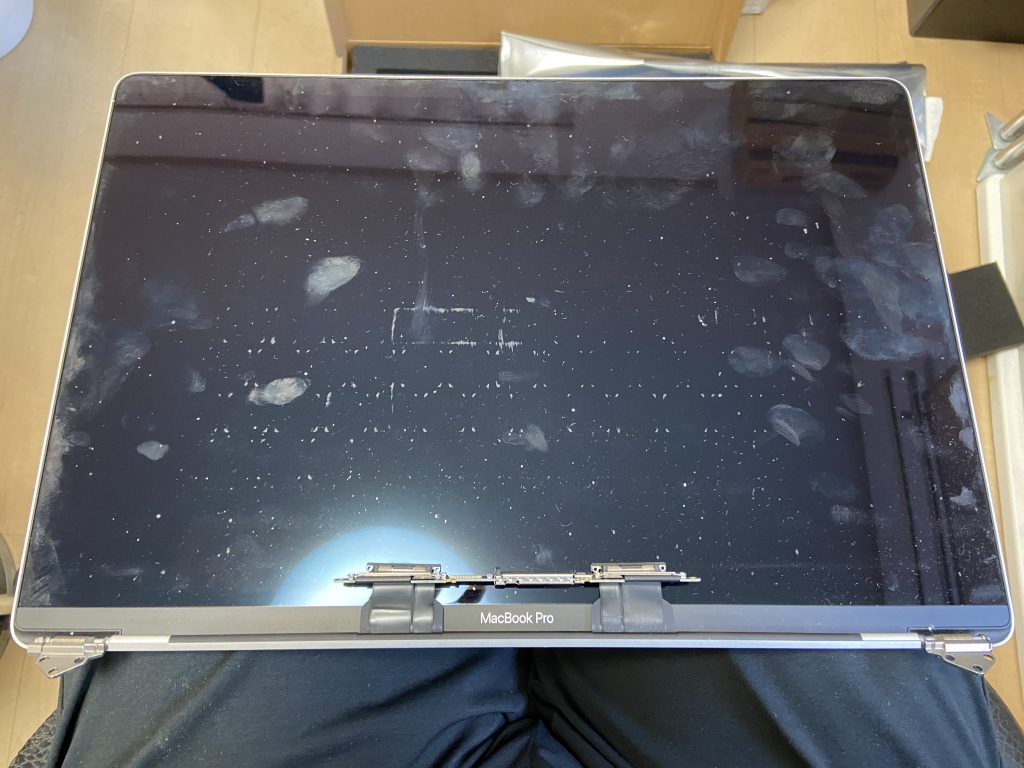 画面が映らない】MacBookPro 16inch 2019 液晶修理 | Mac修理アースト