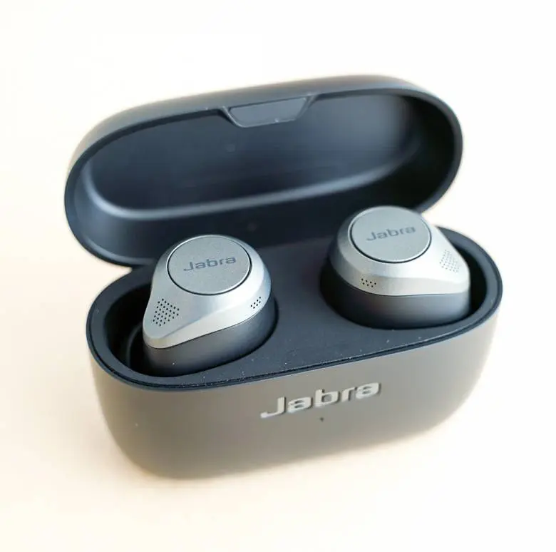 Jabra Elite 85tレビュー】音質・ノイキャンどちらも進化したハイ