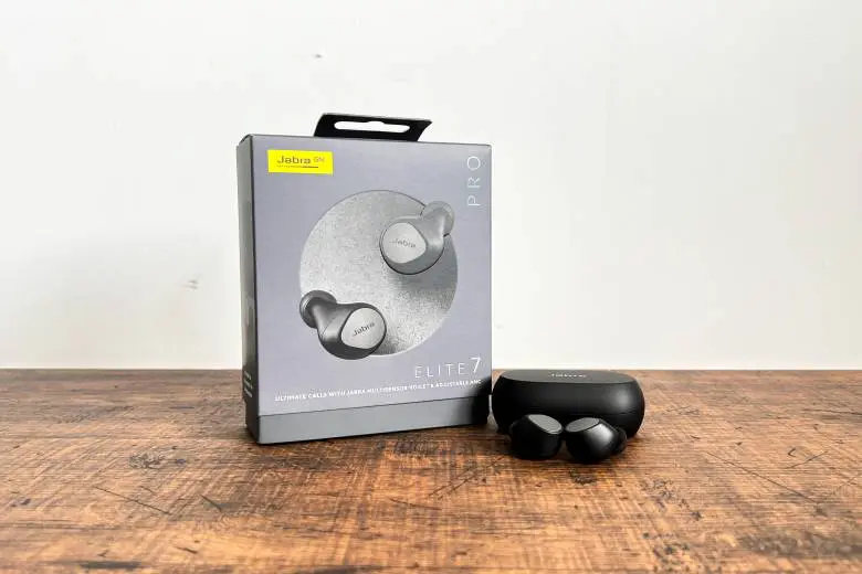 Jabra Elite 7 Proをレビュー！中音域の伸びやかさとクリアなサウンド