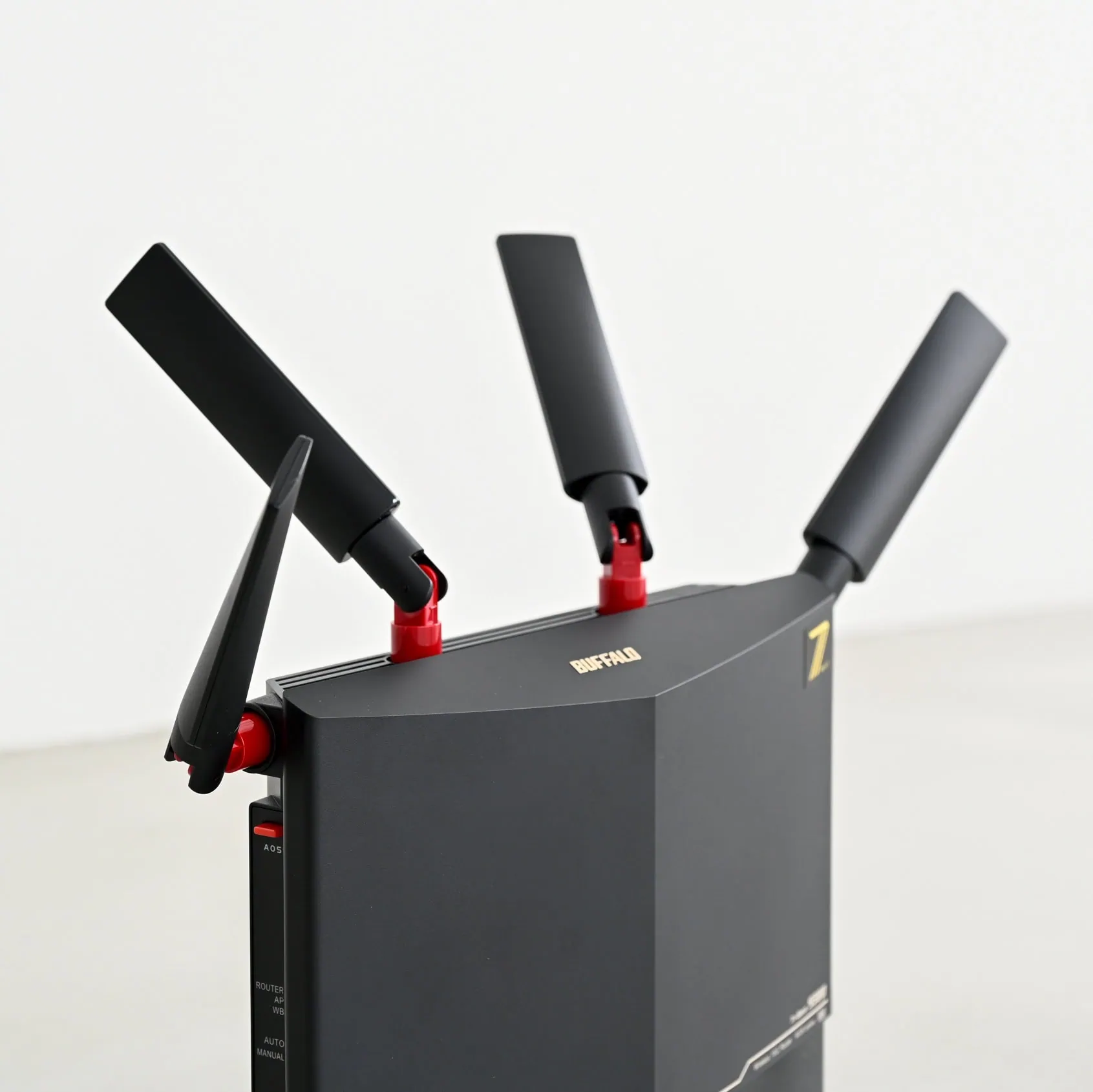 BUFFALO WXR9300BE6Pをレビュー！10Gbps対応WANポート付きなのにコスパ