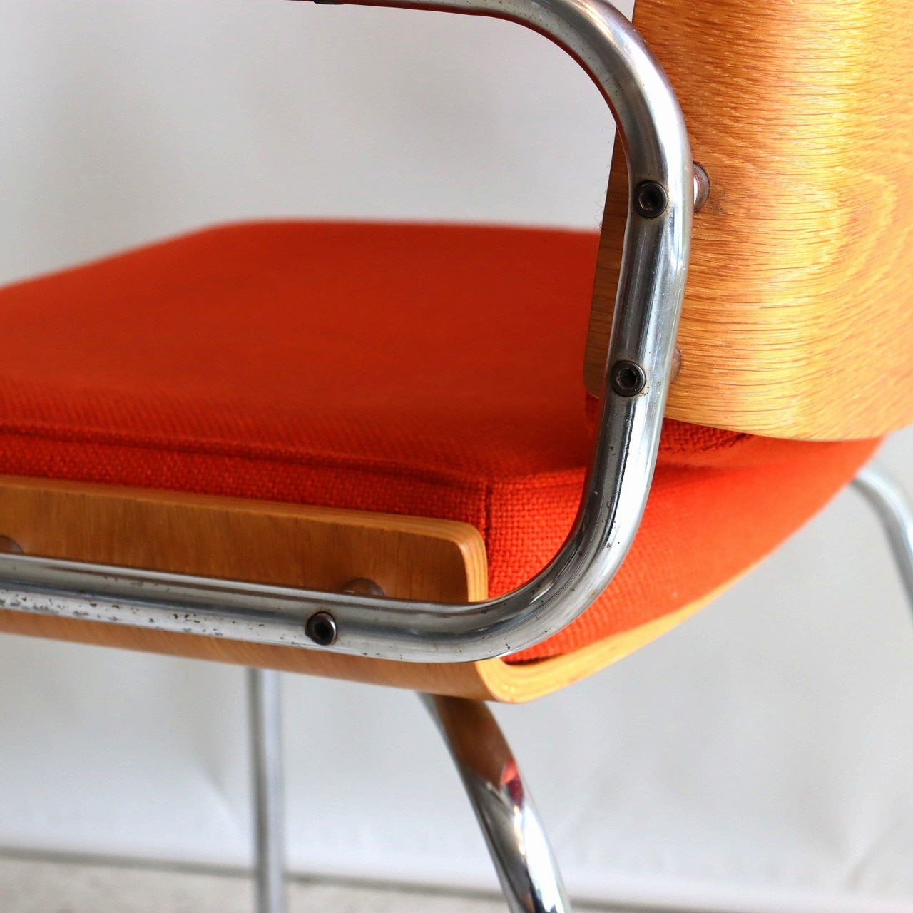 デュバ・モーベルインダストリ社製アームチェア | ソファ・ラウンジ