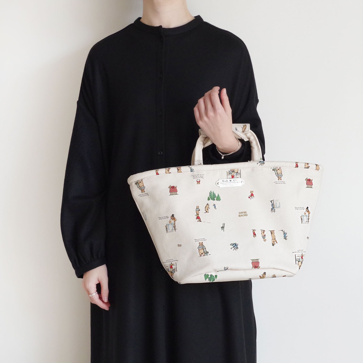 R&D.M.Co- オールドマンズテーラー : BROWN BEARS MARCHE BAG (S