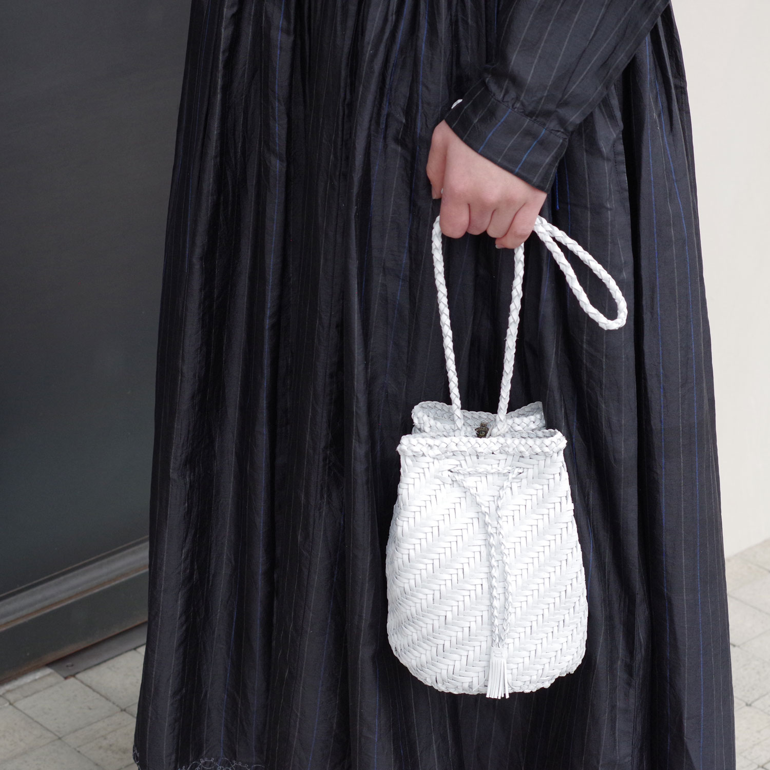 dragon ドラゴン : 8838 POMPOM DOUBLE JUMP 巾着ポシェットバッグ