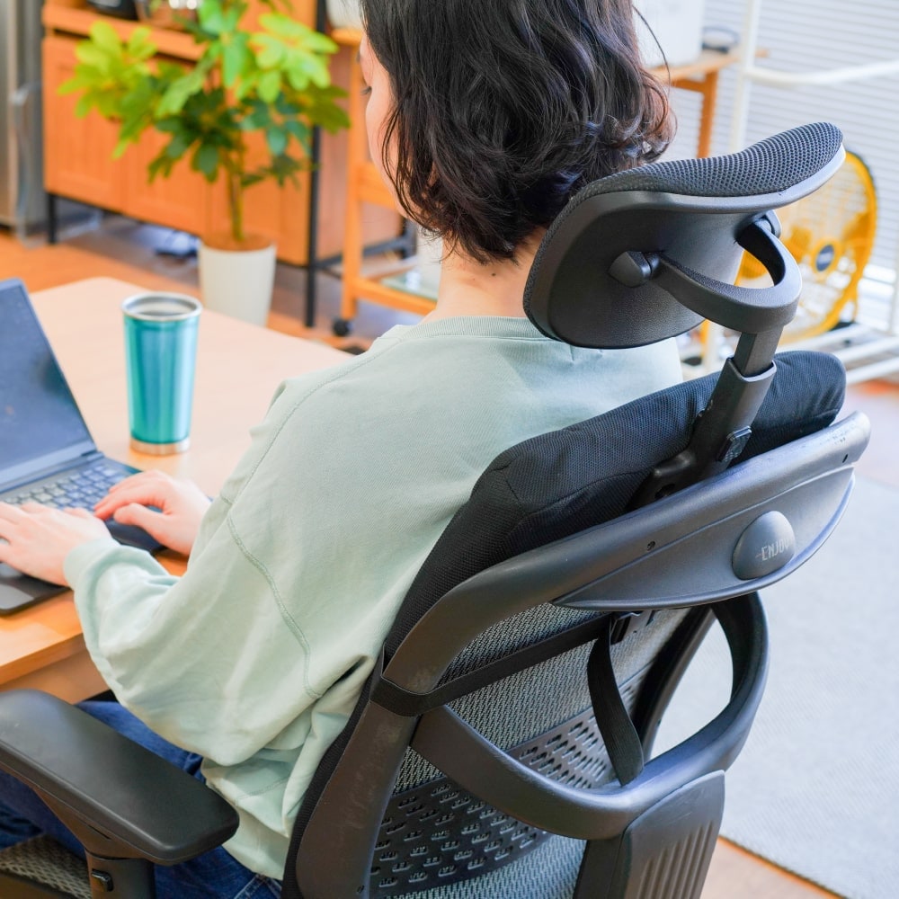 置くだけで極上椅子に「チェア・アップグレーダー」 | 【公式