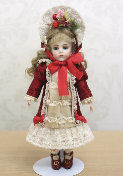 宮崎 佳代作／リプロダクション オールビスクの赤いドレスブリュ