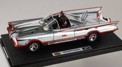 1/18 バットモービル 1966 TVシリーズ クローム仕様