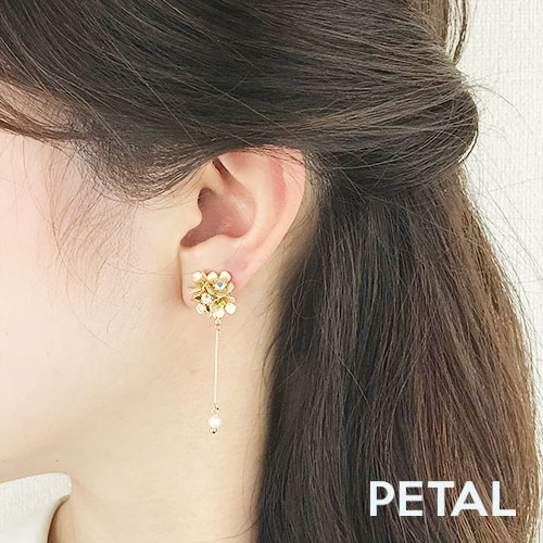 PETAL MARKET | アクセサリー | お花と淡水パールのピアス・セリーヌ