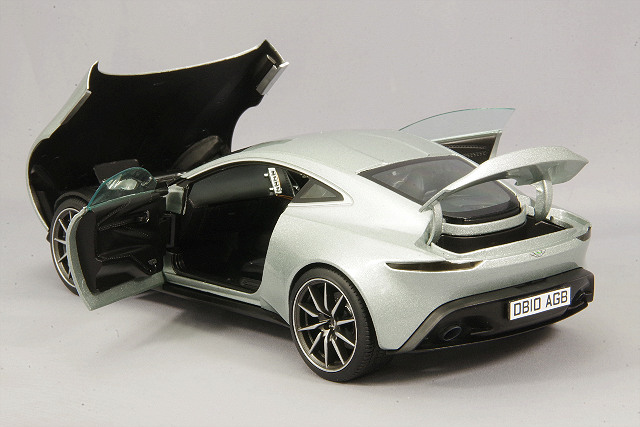 マテル エリート 1/18 アストンマーチン DB10 “007 ジェームス ボンド