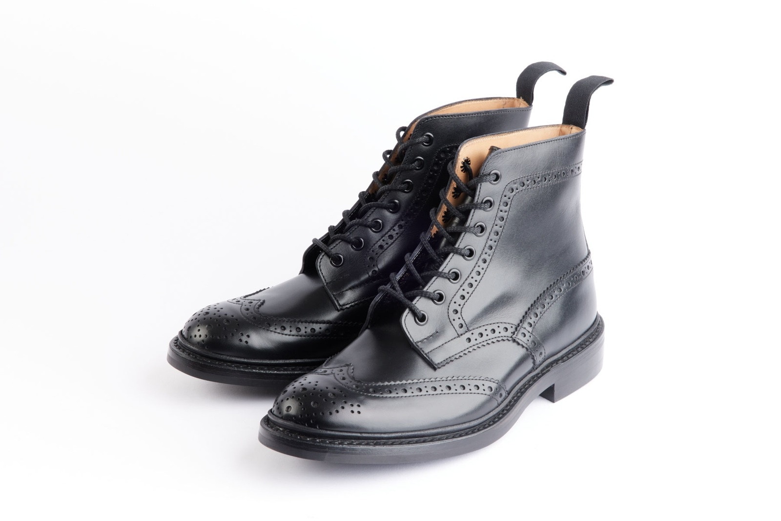 トリッカーズ STOW BLACK ウィングチップ メンズ | トリッカーズ