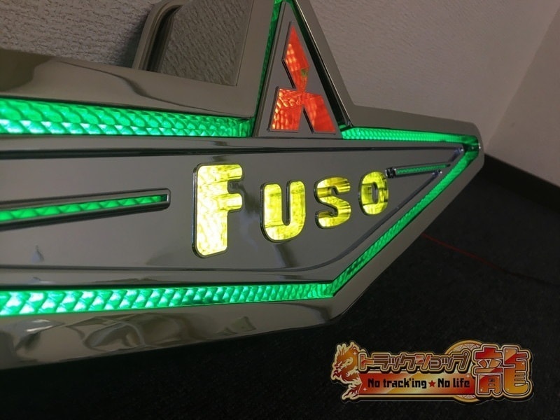 中型 バスマーク用部品 メッキ ふそうマーク 1枚 三菱ふそう バス