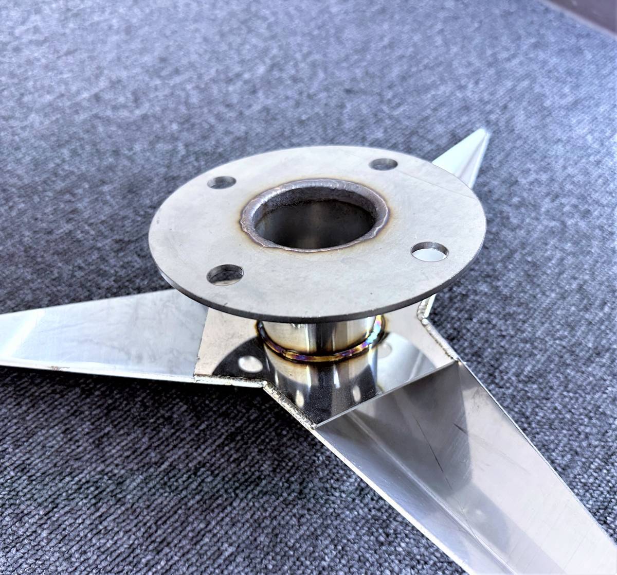 鱗柄ステンレス 【19.5インチ】 ベンツ型 ホイールスピンナー 4穴 4個