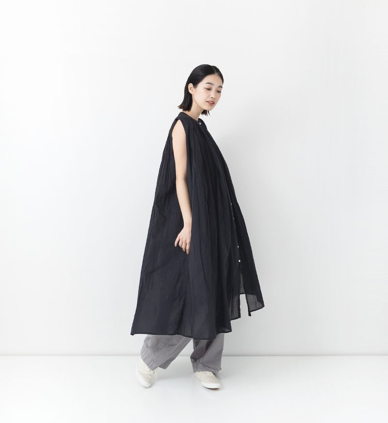 美品　yori ぬくぬくギャザーブラウス Black36 美品 yori ぬくぬくギャザーブラウス Black36 ぬくぬくギャザー