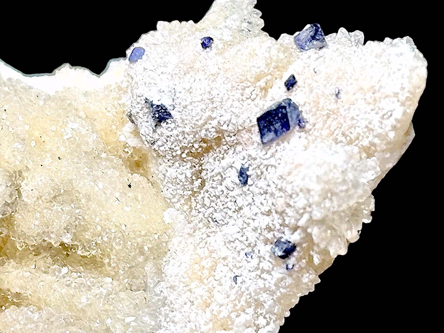 岡山県布賀鉱山産 逸見石/Henmilite