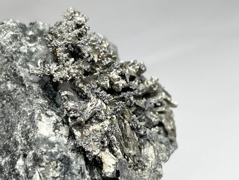 メ*ー様 シルバー 自然銀 原石 鉱物標本 247 【公式通販】