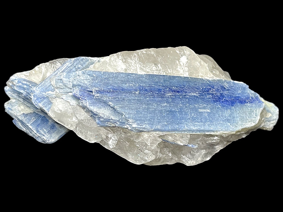 ブラジル産 カイヤナイト