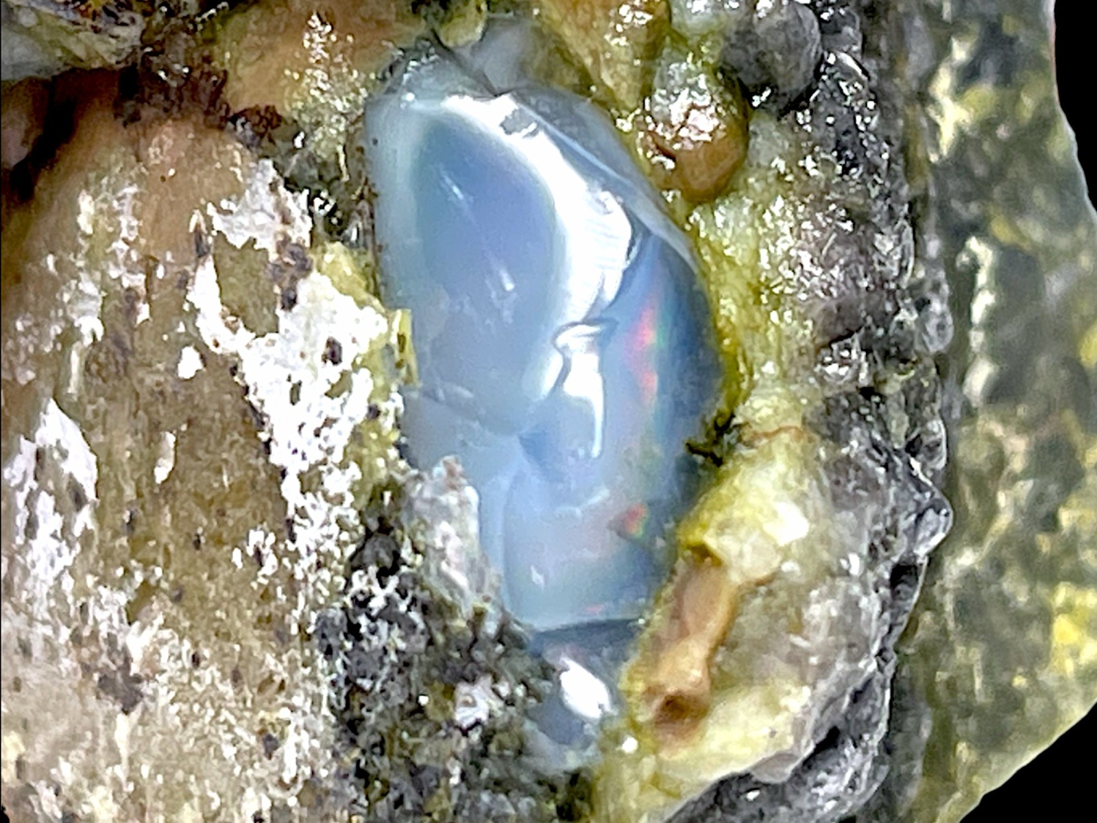 福島県 宝坂産 遊色オパール