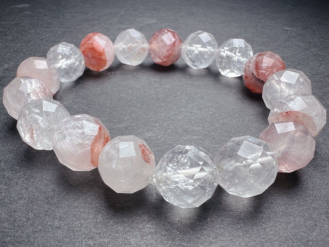 ヒマラヤ・マニカラン水晶 11mmカットブレスレット