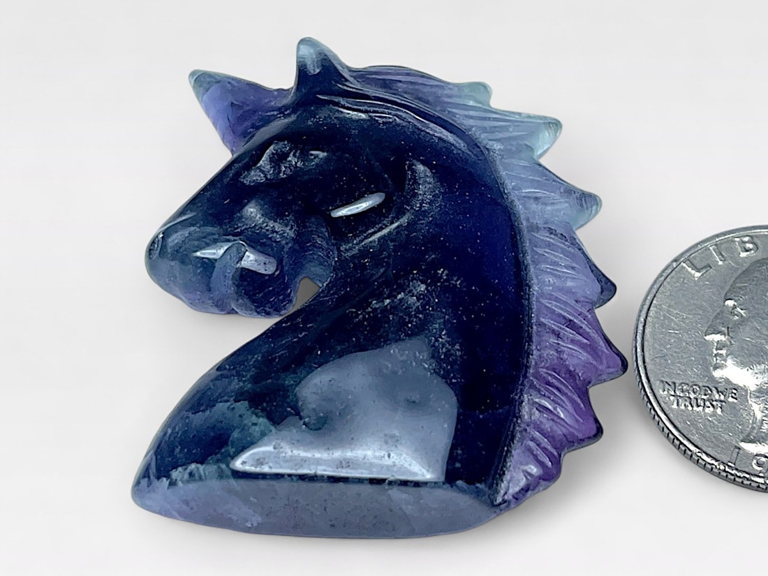 フローライト ユニコーン 彫刻