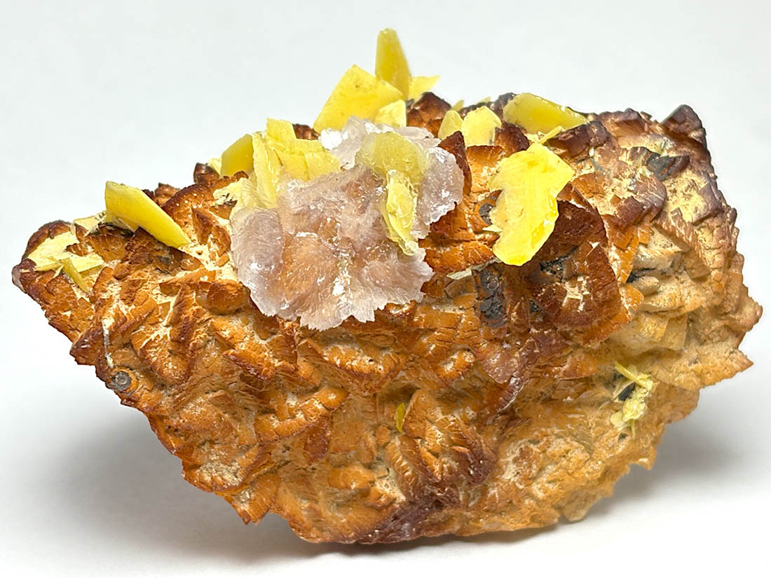 モロッコ・トゥイシット鉱山産 ウルフェナイト ( モリブデン鉛鉱