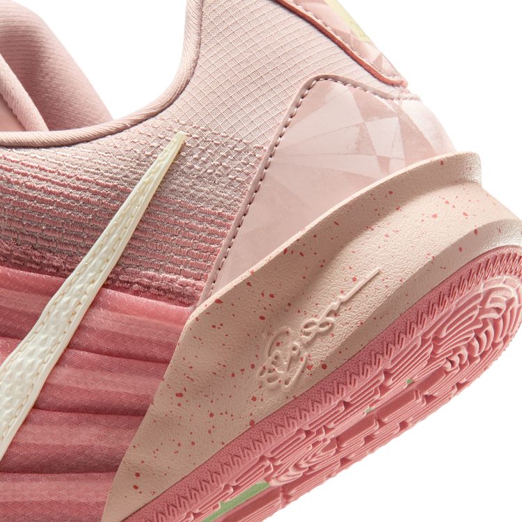 NIKE SP26 1/15 NIKE SABRINA 3 EP ピンクオックスフォード/ココナッツ