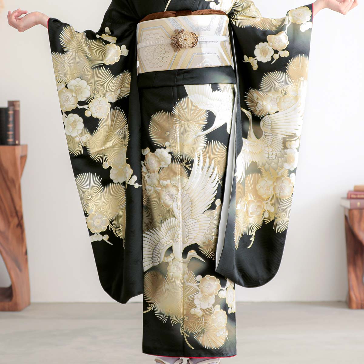 黒金 鶴に松梅（【振袖・袋帯・長襦袢のセット商品】） | FURISODE