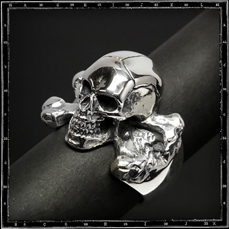 3D SKULL & CROSSBONES RING - LARGE | クレイジーピッグ公式