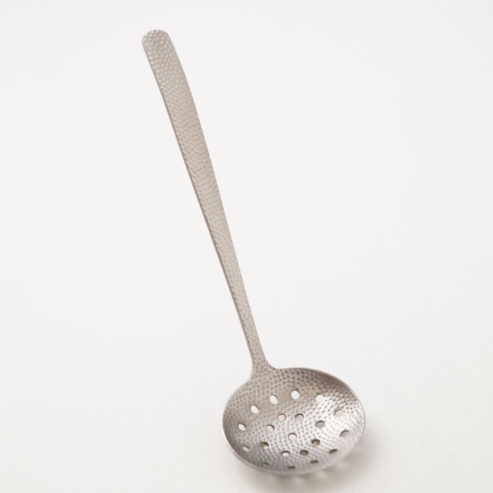 槌目入りお玉 穴明 シルバー ｜ 四季折々のおしゃれな和食器通販サイト
