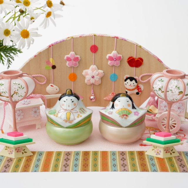 有田焼 ピンク梅柄パールおひな様珍味入れ お雛様 ｜ 四季折々の