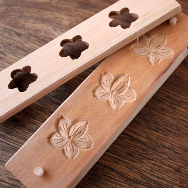 菓子木型（桜） | 食,調理道具,菓子木型 | IKUNAS