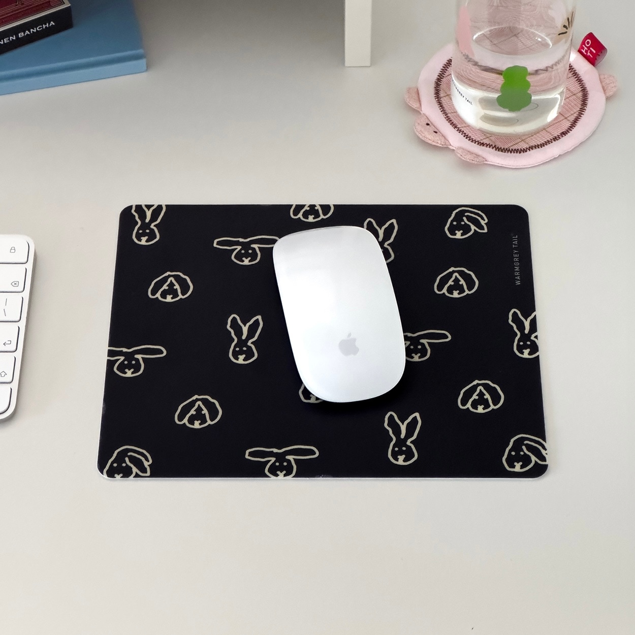 WARMGREY TAIL] Bunny Bunny マウスパッド - Black | CATEGORY,DIGITAL