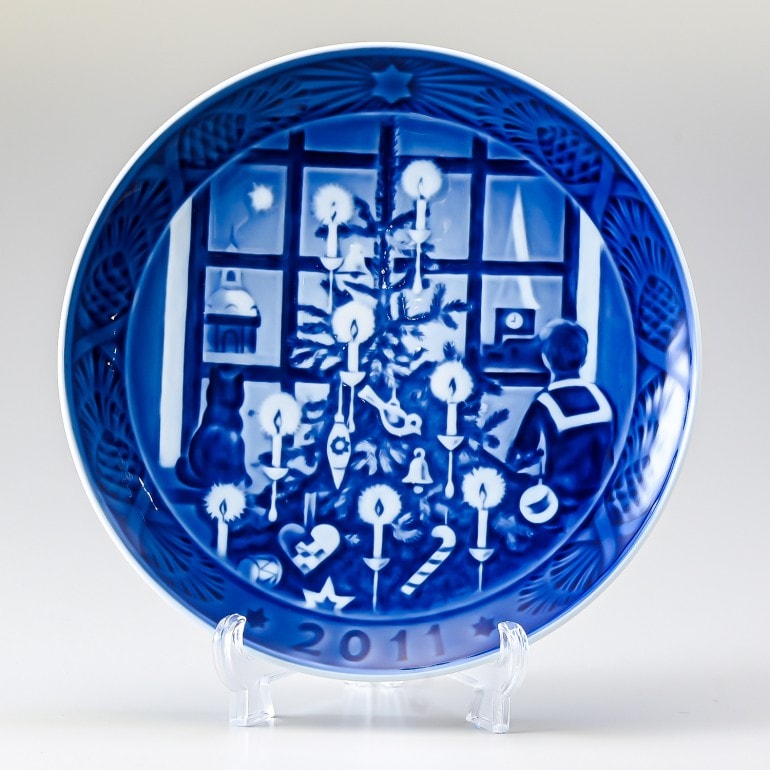 ロイヤルコペンハーゲン イヤープレート 2011年 平成23年 皿立て付き