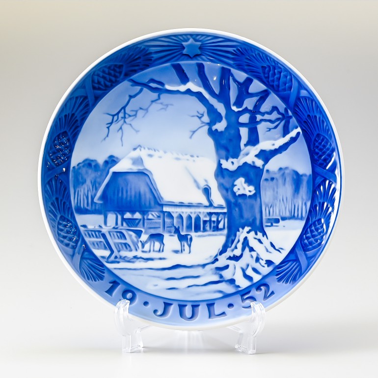 ロイヤルコペンハーゲン イヤープレート 1952年 昭和27年 皿立て付き