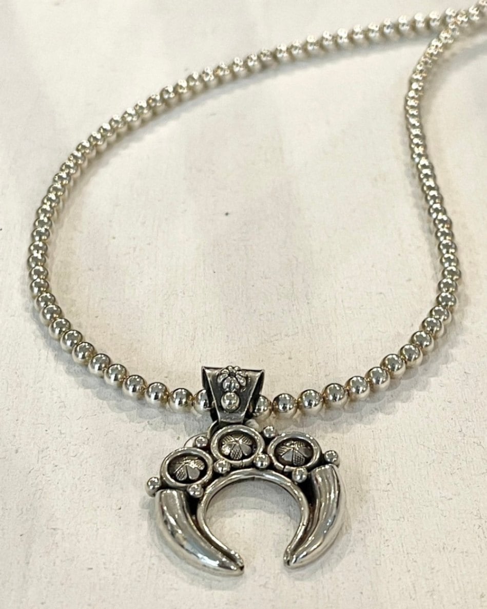 NAVAJO ナバホ】ナジャ ネックレス1 ナバホパール ネックレス