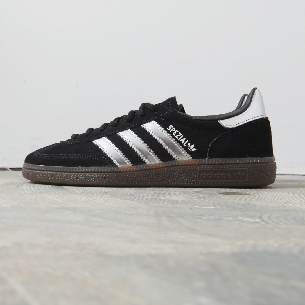 お一人様一住所一点限り】adidas handball spezial アディダス