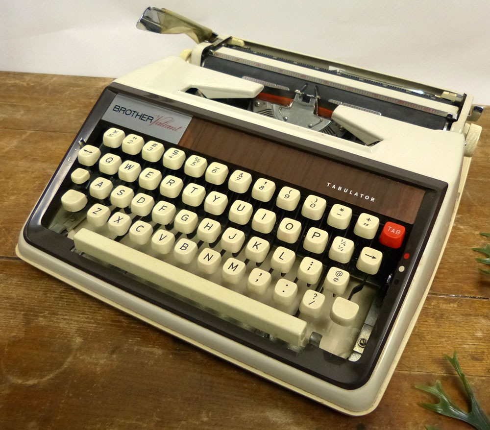 日本製 ブラザー BROTHER VALIANT アンティーク英文タイプライター