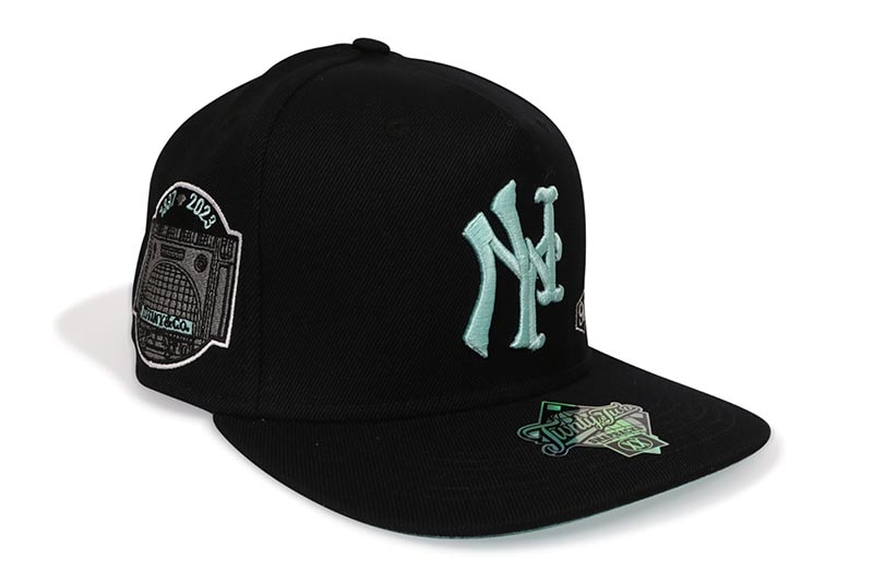 TWNTY TWO NY TIFFANY SNAPBACK CAP (BLACK/TIFFANY UNDER VISOR