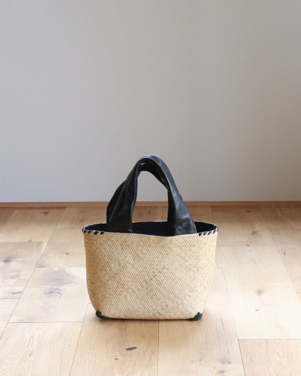 warang wayan ワランワヤン｜FUTO 四角 ラタン革手バスケット ブラック S