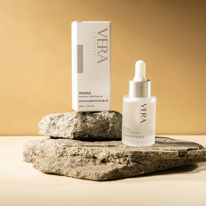 VERA CHARITES (ヴェラ・カリテス) ラディアンスホワイトエッセンス