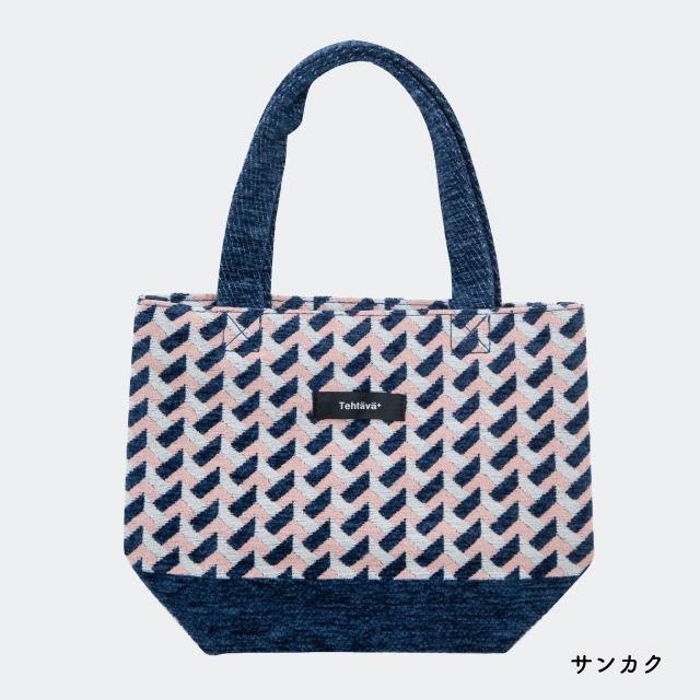 き*も様 【使用数回】topologie パッチ付きネイビー小型バッグ き*も様