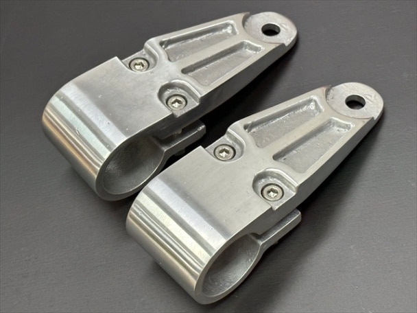 Z1・Z2 砂型ヘッドライトステイ左右セット (36φ) バフ掛け | KAWASAKI