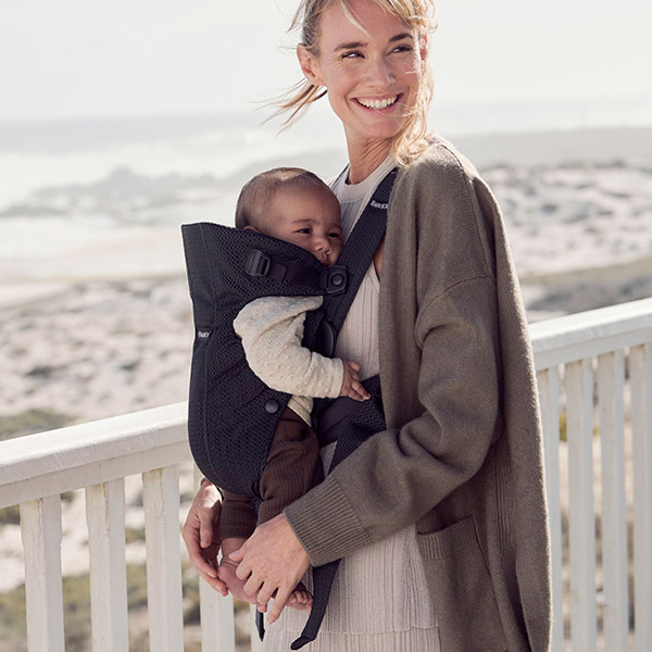 BabyBjorn ベビービョルン ベビーキャリア MINI Air / ブラック