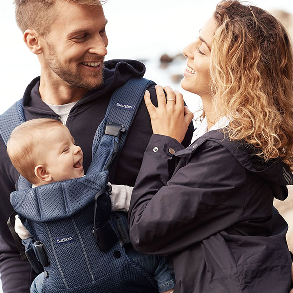 BabyBjorn ベビービョルン ベビーキャリア ONE KAI Air / ネイビー