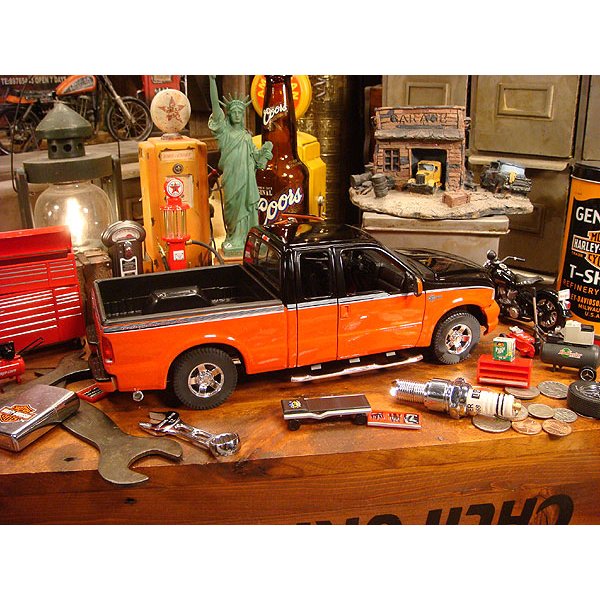 フォード F350 ピックアップトラック ハーレーダビッドソンモデル ダイ