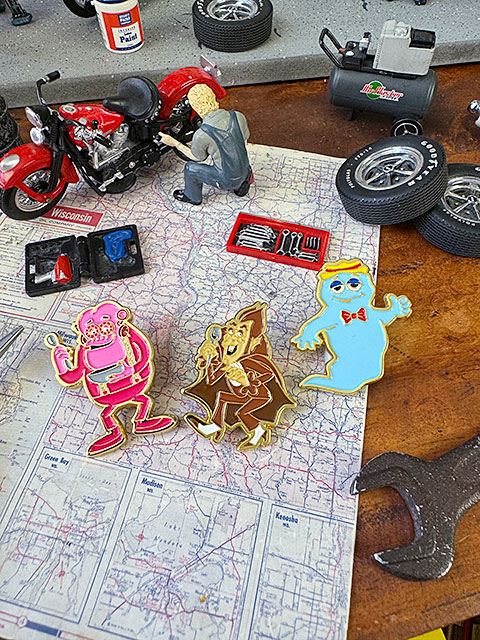 U.S.ヴィンテージスタイル ピンズ （モンスターシリアル3個セット